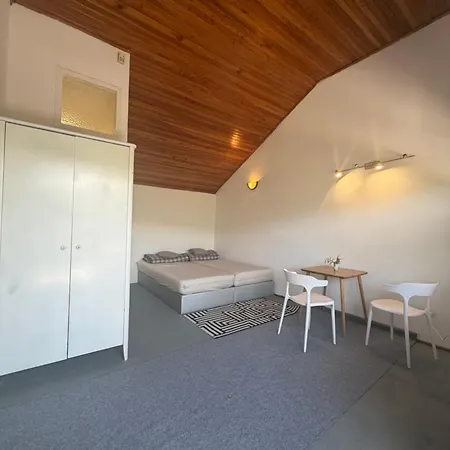 Campingplads Aura Camp - Glamping, Jezioro, Sauna, Supy